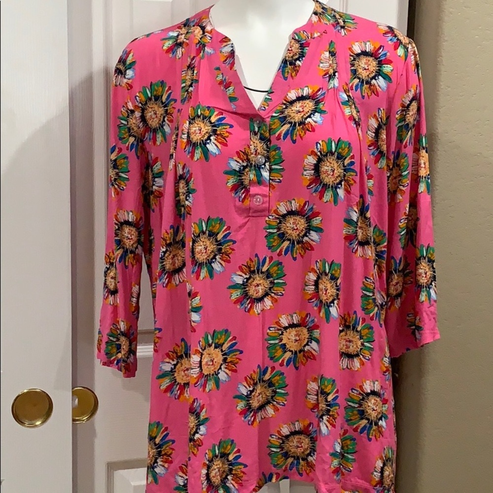 Lara top - size large.
